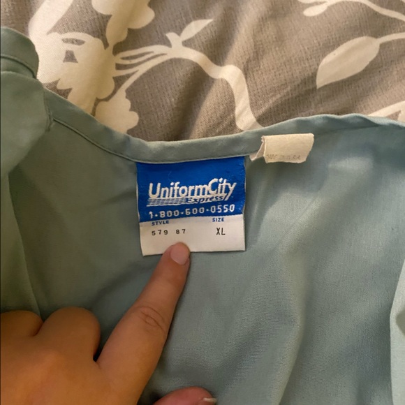 Women’s Light Blue/Green Scrub Jacket (XL - Picture 6 of 7